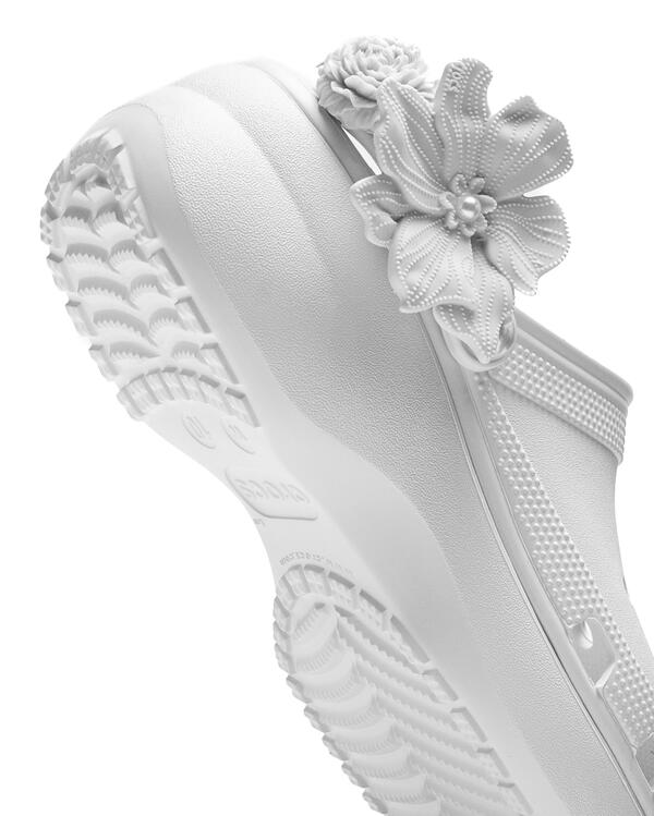 【Crocs】Classic Platform Bouquet Clog ★送料込★ crocs-classic-platform-bouquet